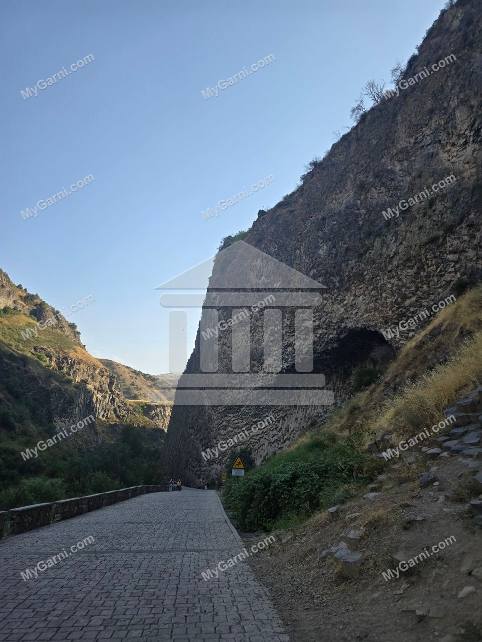 «Քարերի Սիմֆոնիա, Գառնի»