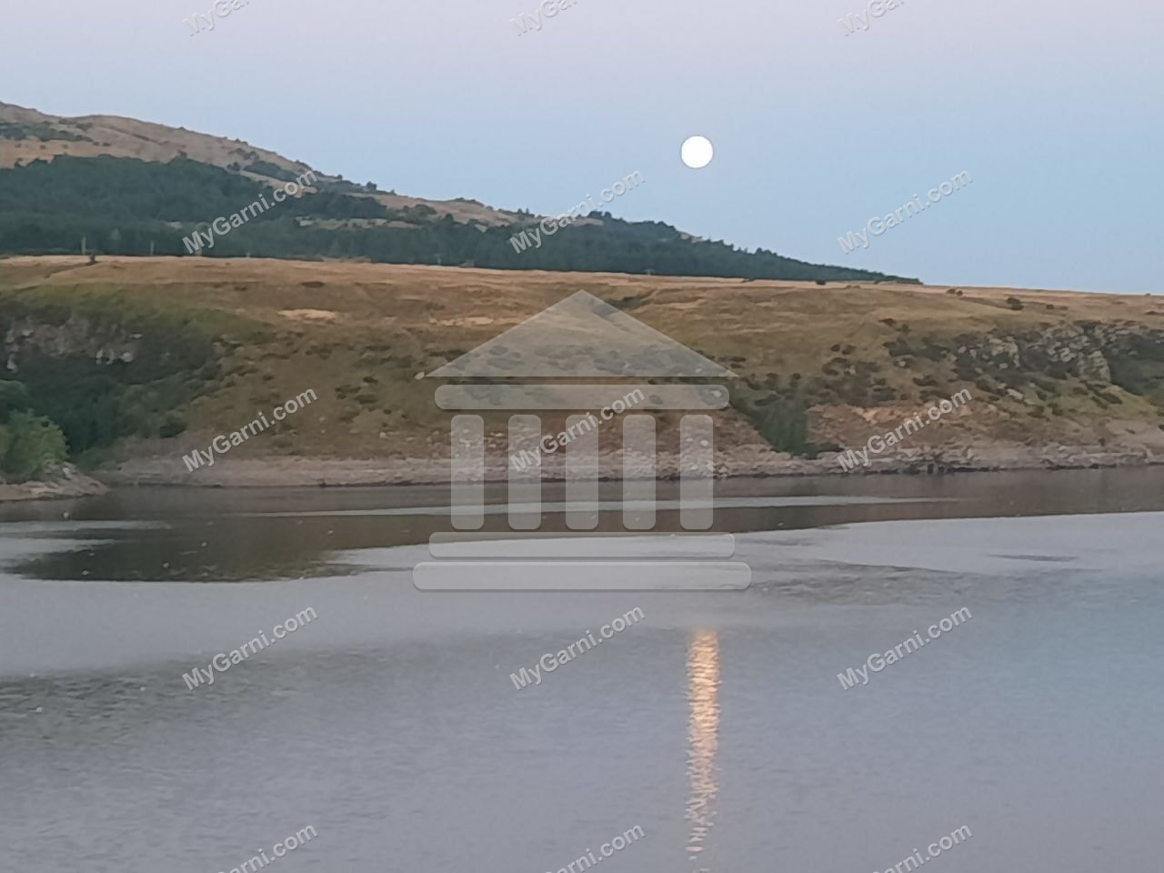 «Ապարանի ջրամբարը լուսնի լույսի ներքո»