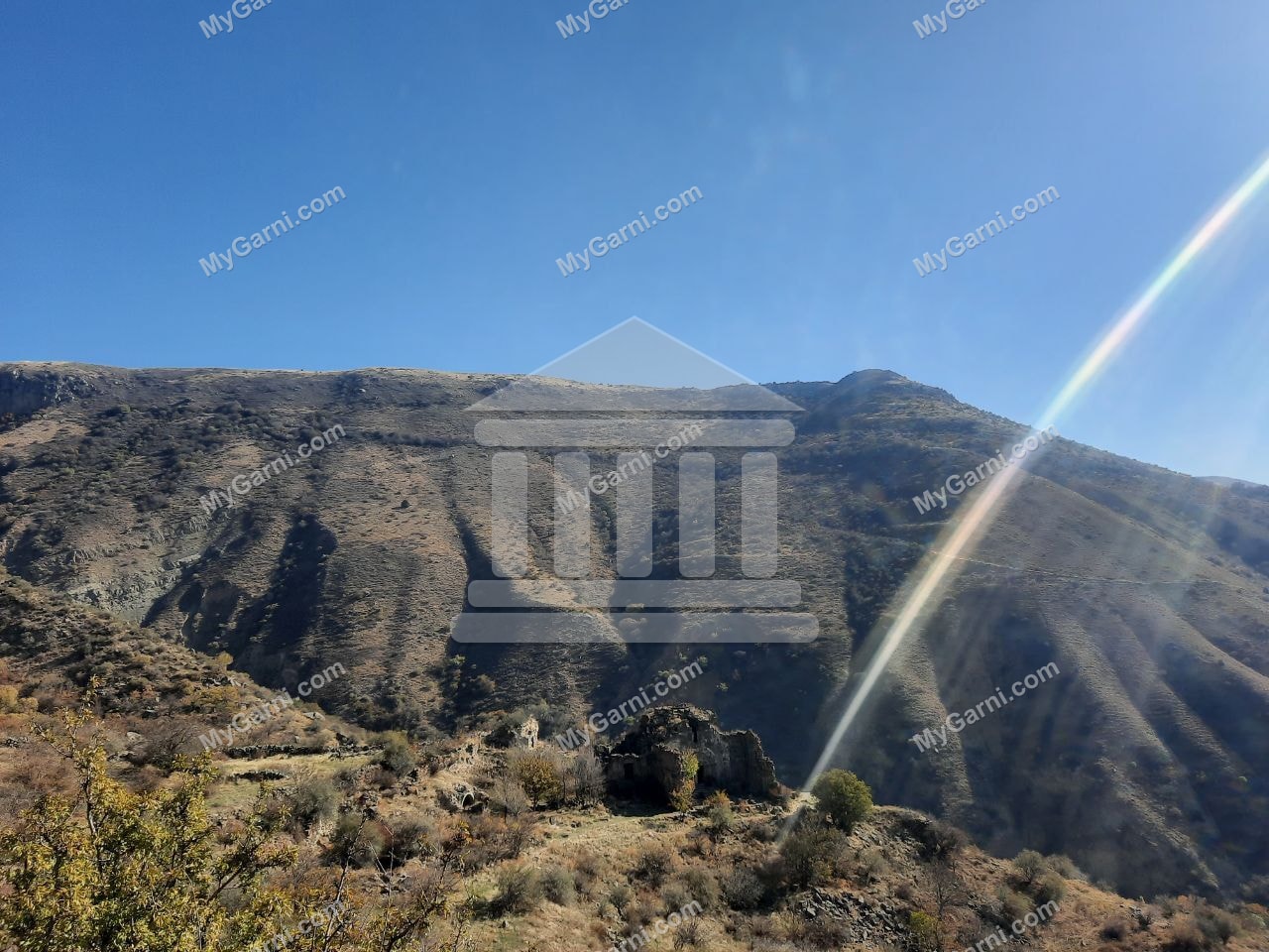 «Աղջոց Վանք, Խոսրովի անտառ»