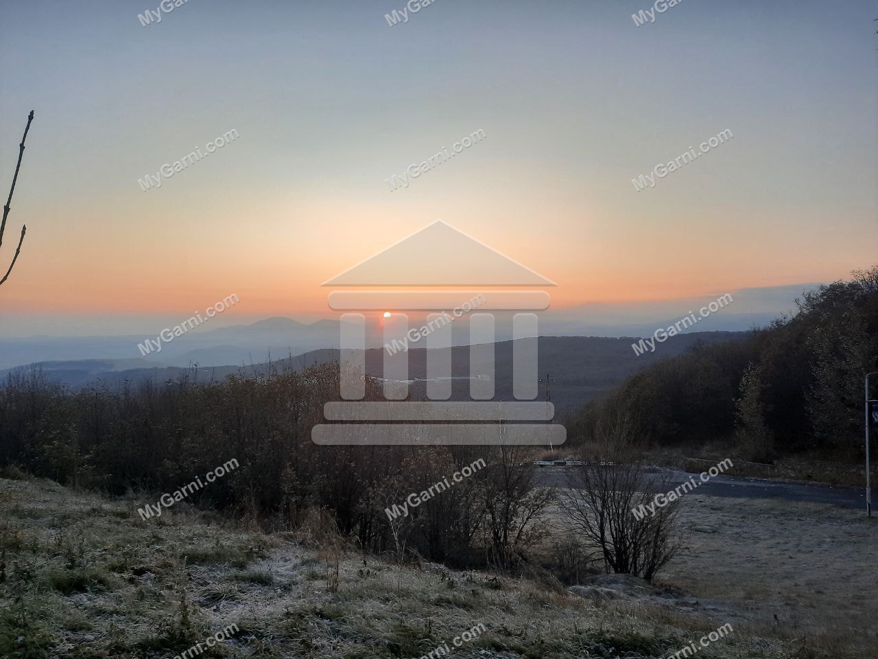 «Արևածագը լեռների գրկում»