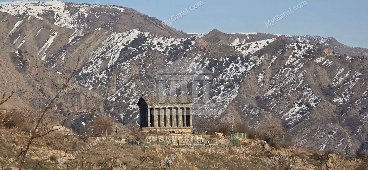 «Գառնիի տաճարը ձմռան լեռների ներքո»