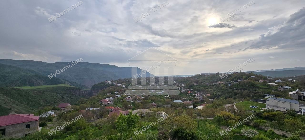 Գառնիի համայնքի գարնանային տեսարան