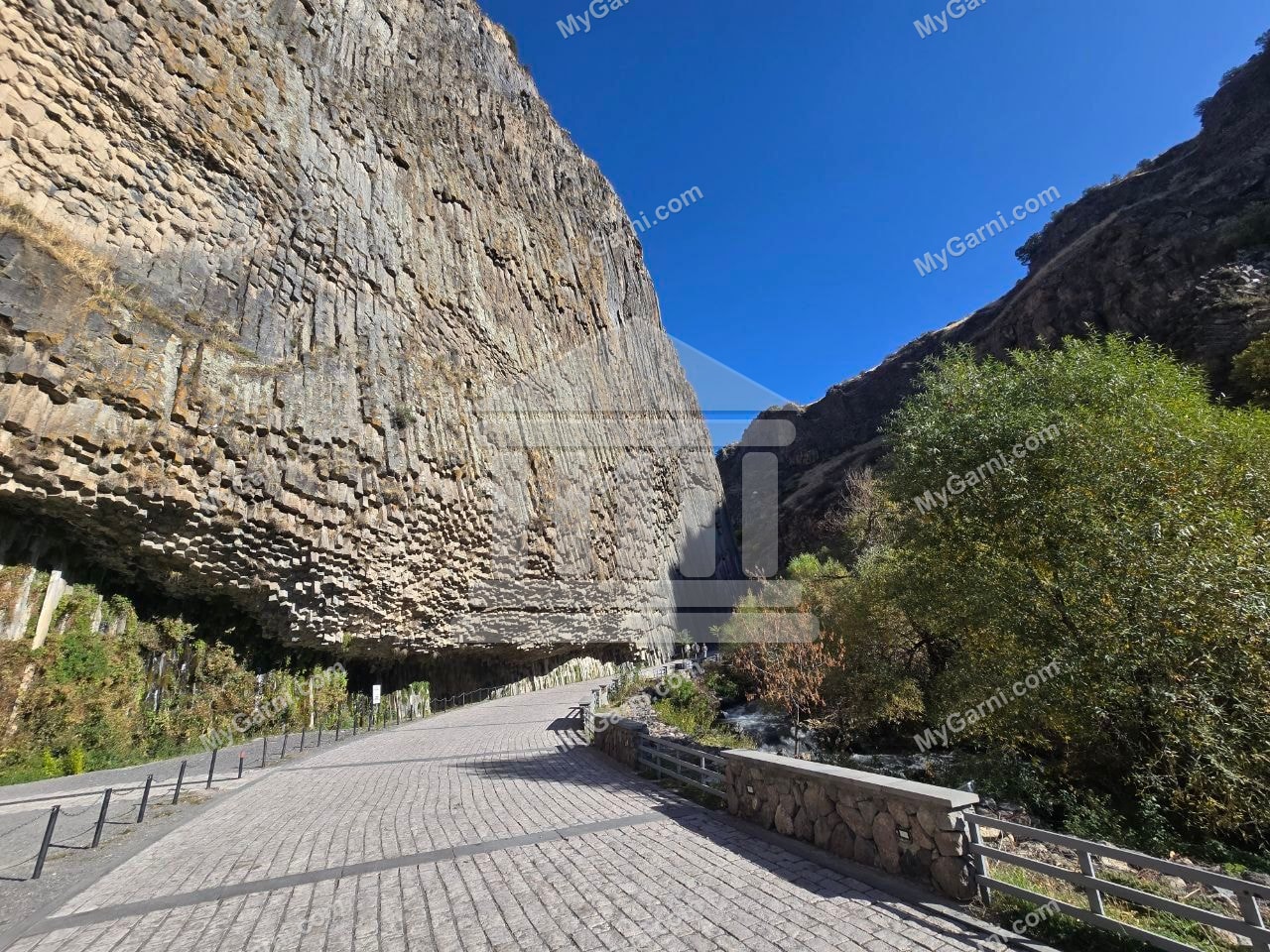 Գառնի՝ Քարերի Սիմֆոնիա