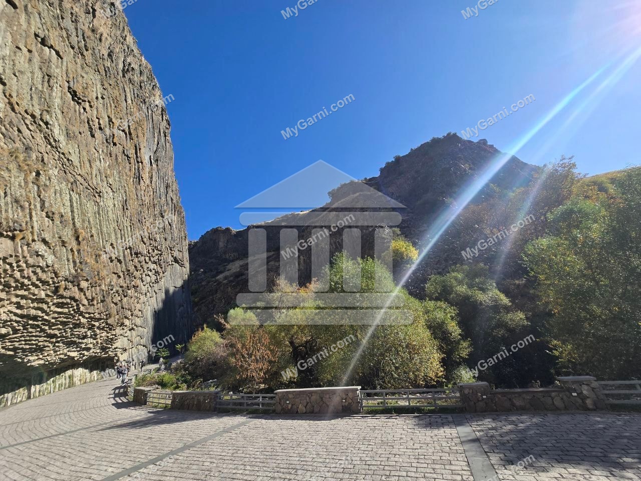 Գառնու ձոր և Քարերի Սիմֆոնիա
