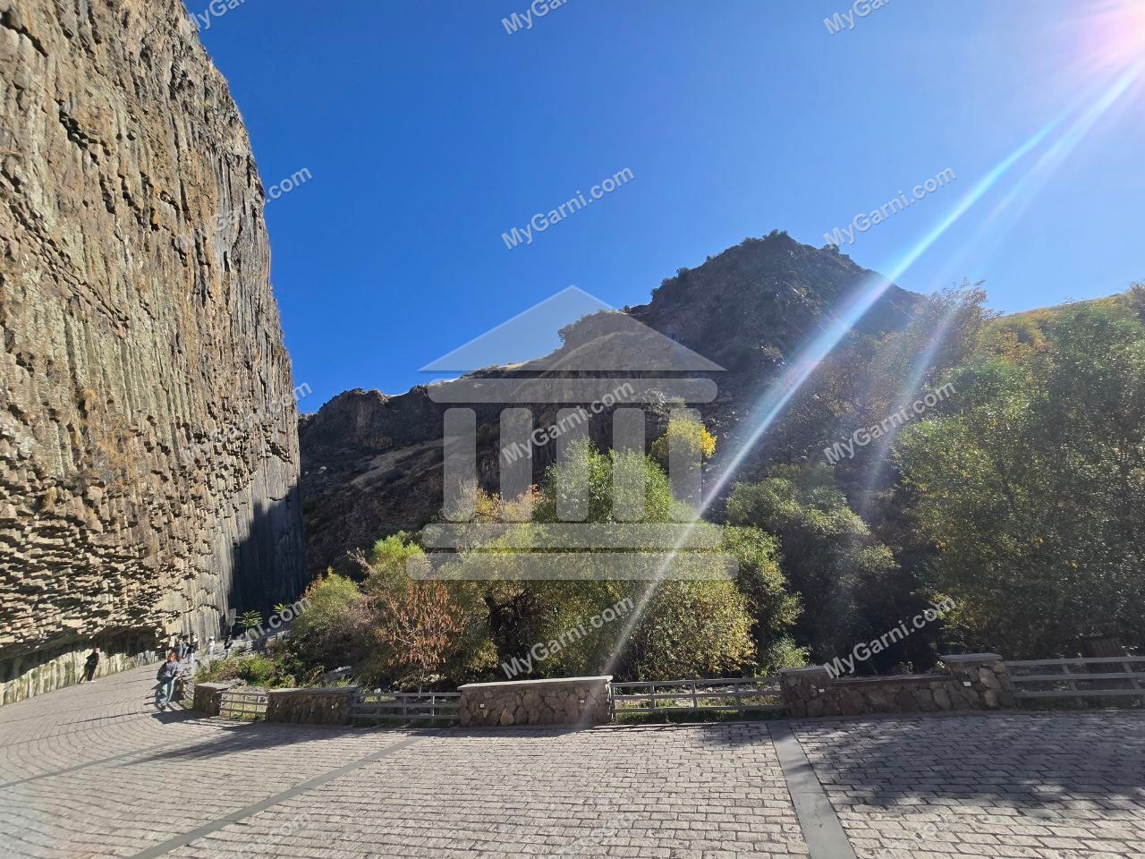 Գառնու ձոր և Քարերի Սիմֆոնիա