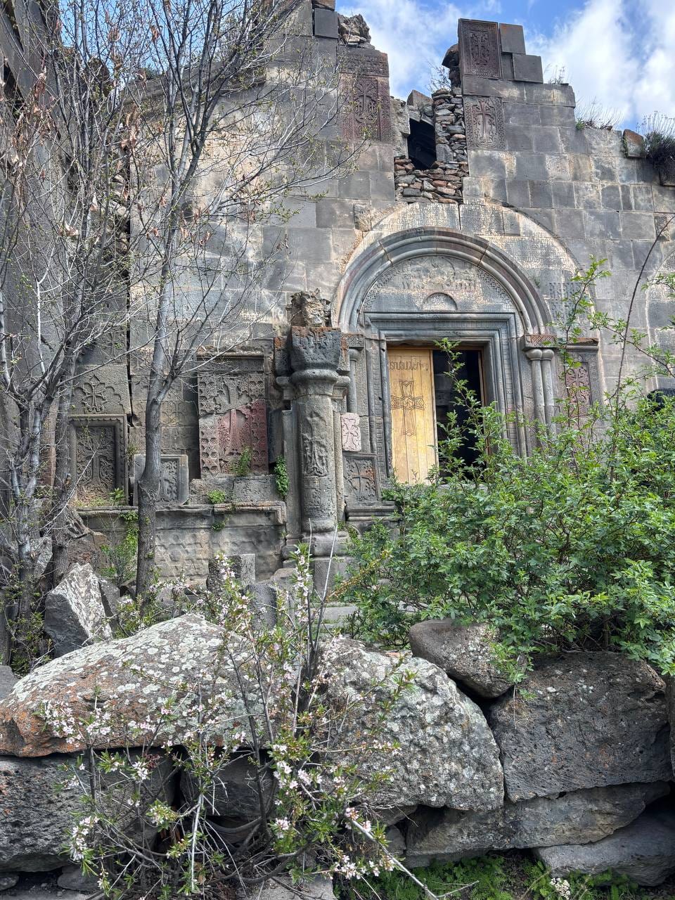Գառնիից- Խոսրովի անտառ